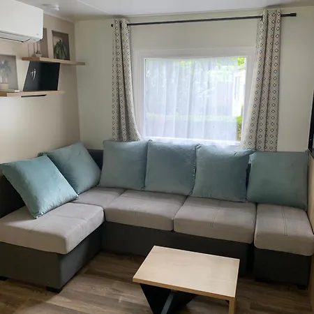 Mh 008 Bora Bora Sur Emplacement Exceptionnel En Lisiere De Foret Dans 4 Etoiles 캠프장 *