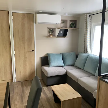 캠프장 Mh 008 Bora Bora Sur Emplacement Exceptionnel En Lisiere De Foret Dans 4 Etoiles *