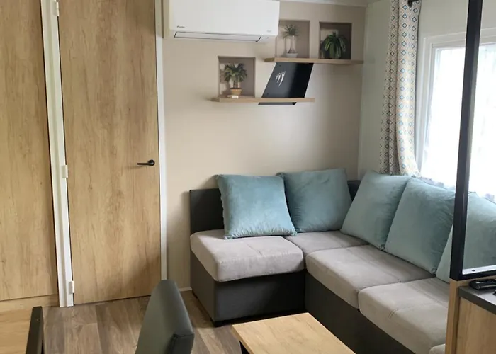 Kemping Mh 008 Bora Bora Sur Emplacement Exceptionnel En Lisiere De Foret Dans 4 Etoiles *