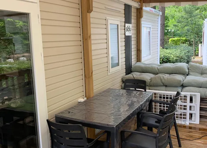 Mh 008 Bora Bora Sur Emplacement Exceptionnel En Lisiere De Foret Dans 4 Etoiles Kemping Saint-Julien-en-Born